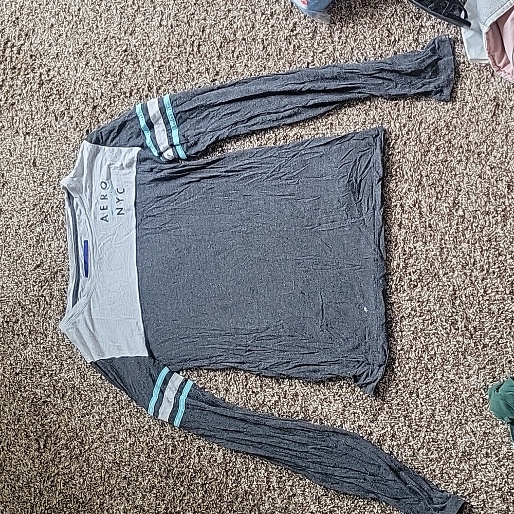 Aeropostale size small long sleeve grey and white shirt